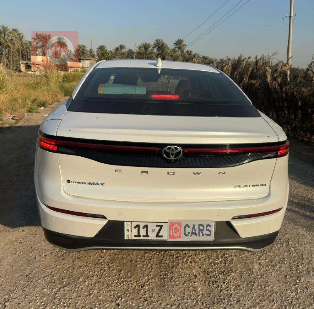 تۆیۆتا کراون